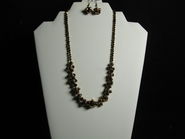 Crystal Necklace Set in Gold